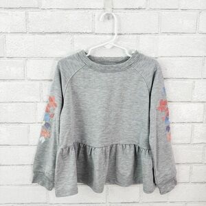 RUMI + RYDER Stitch Fix Kids Girls Grey Flowered Sleeve Peplum Sweater